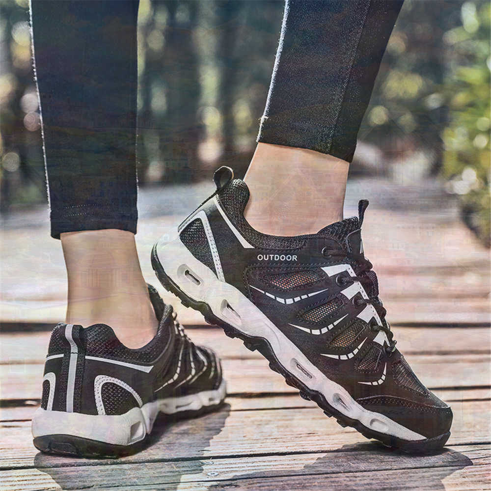 Sumer Round Tip Silver Sneaker - Home Office For Two 评论和价格