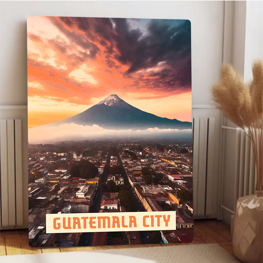 Guatemala City Skyline with Vo - Home Office Guatemala 评论和价格